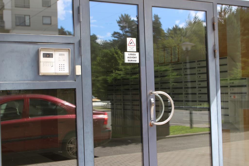 Brivibas With Private Parking Riga